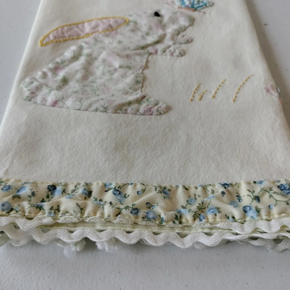 Lot Of 4 Embroidered Spring Tea Towels Assorted Styles Colors Two Pier 1 Imports